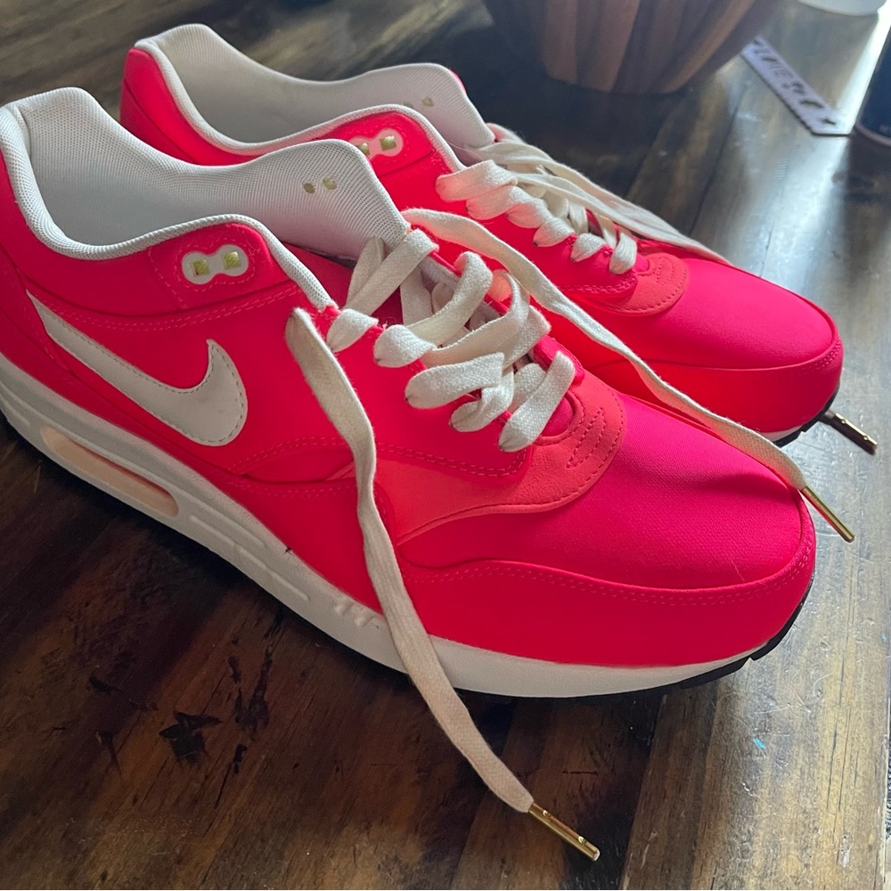 Nike Air Max 1 Mercurial Hyper Punch, cream colored laces, NEVER WORN, size 10.5